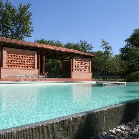 Historic Farmhouse On Organic Wine Estate With Tennis And Pool Villa