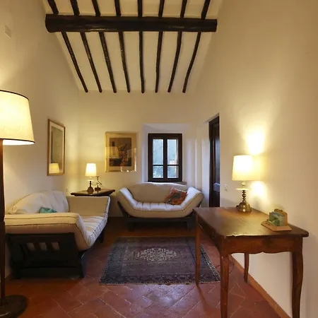 Historic Farmhouse On Organic Wine Estate With Tennis And Pool Villa